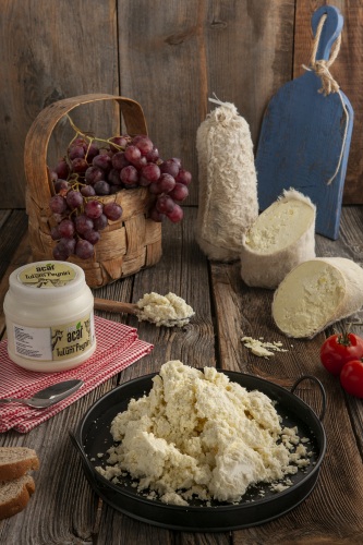 Erzurum Şavak Deri Tulum Peyniri 1.7 Kg %100 Koyun Sütü
